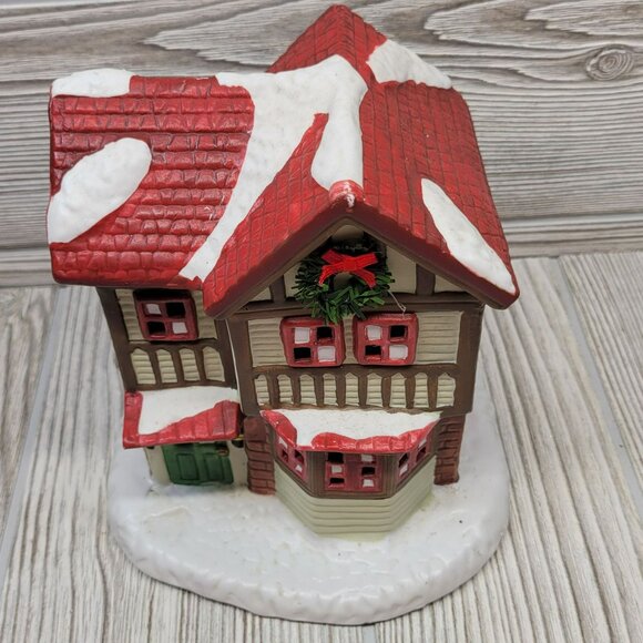 Christmas Village Illuminated House Home Lighted‎ Windows Red Roof Wreath Vtg - Picture 3 of 7